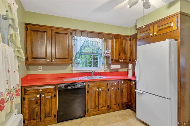 225 Kasson Road, Camillus, NY 13031