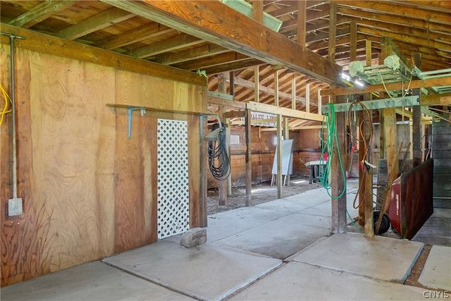 225 Kasson Road, Camillus, NY 13031