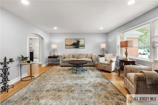 35 Egan Avenue, Fords, NJ 08863