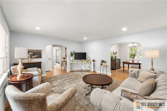 35 Egan Avenue, Fords, NJ 08863