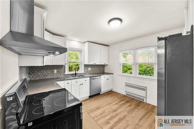 35 Egan Avenue, Fords, NJ 08863
