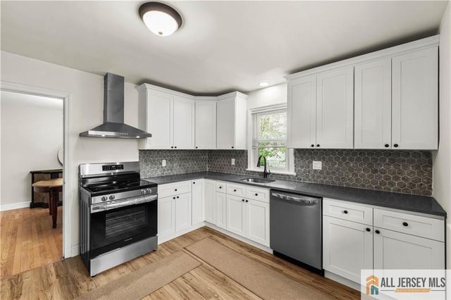 35 Egan Avenue, Fords, NJ 08863