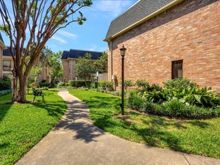 1601 S Shepherd Drive 138, Houston, TX 77019