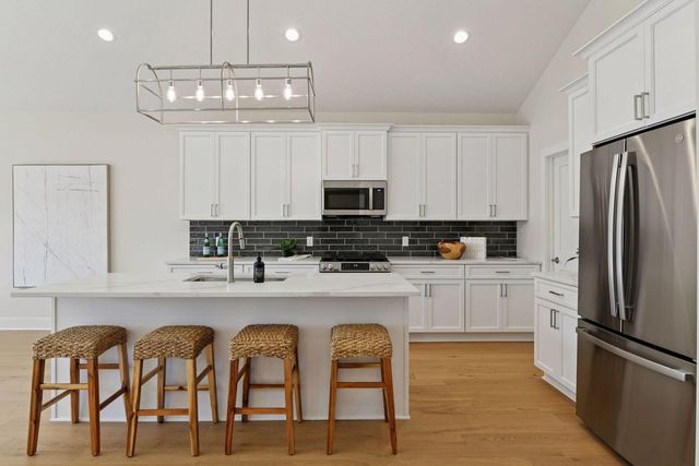 1907 Brookeview Court, Carver, MN 55315