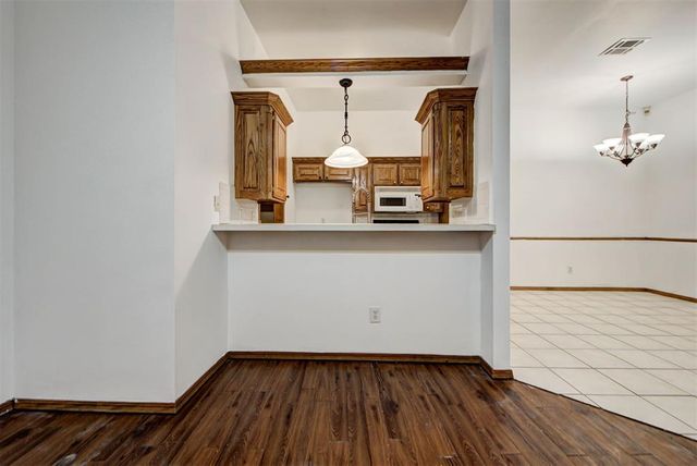 12515 SW 3rd Street, Yukon, OK 73099