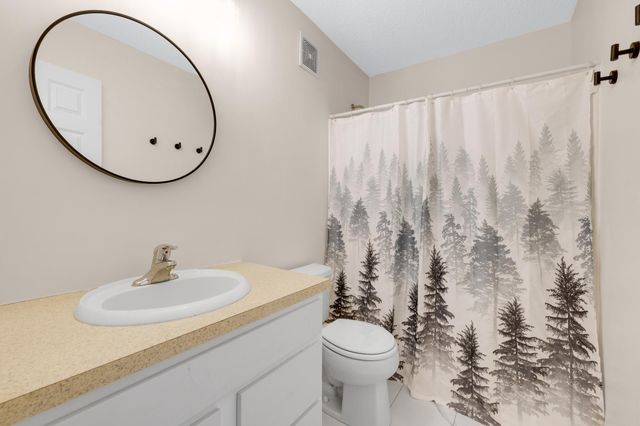 4811 Education Drive N 3, Hugo, MN 55038