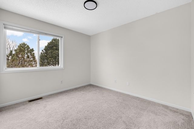 4811 Education Drive N 3, Hugo, MN 55038