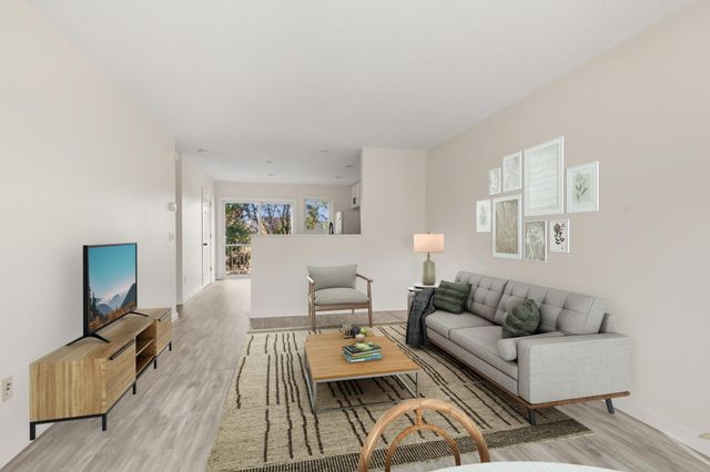 4811 Education Drive N 3, Hugo, MN 55038