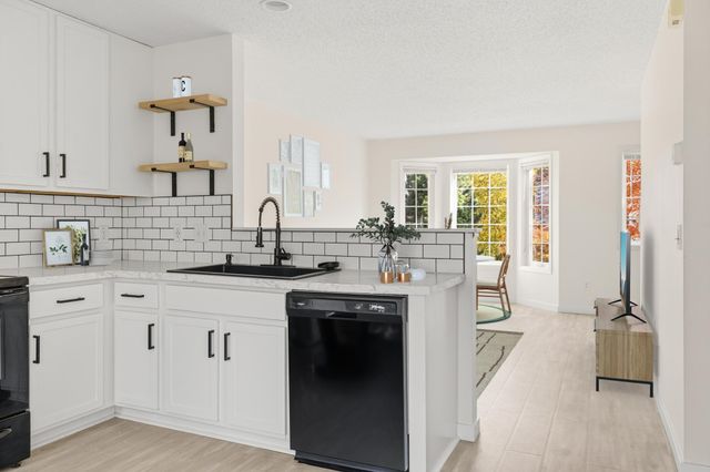 4811 Education Drive N 3, Hugo, MN 55038