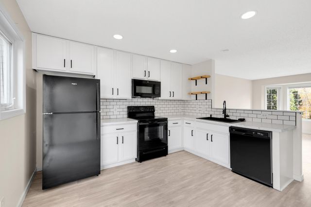 4811 Education Drive N 3, Hugo, MN 55038