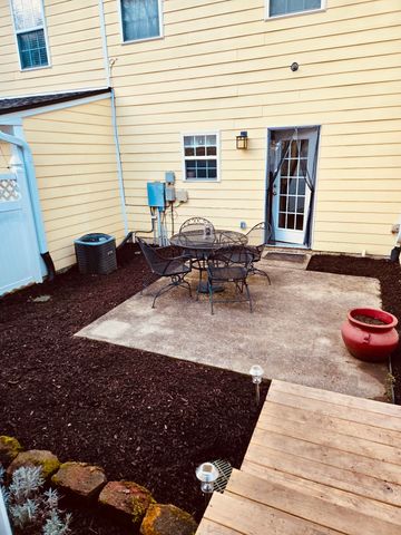 8662 Gauphin Pl, Nashville, TN 37211