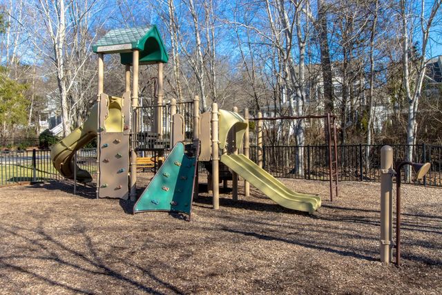 8662 Gauphin Pl, Nashville, TN 37211