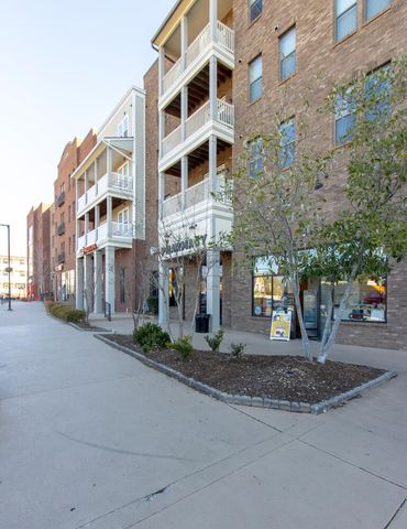 8662 Gauphin Pl, Nashville, TN 37211