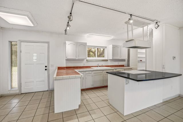 216 Broken Arrow, Comanche, TX 76442