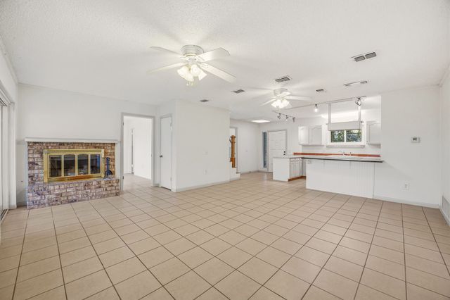 216 Broken Arrow, Comanche, TX 76442