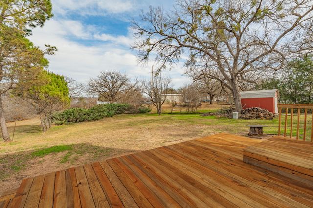 216 Broken Arrow, Comanche, TX 76442