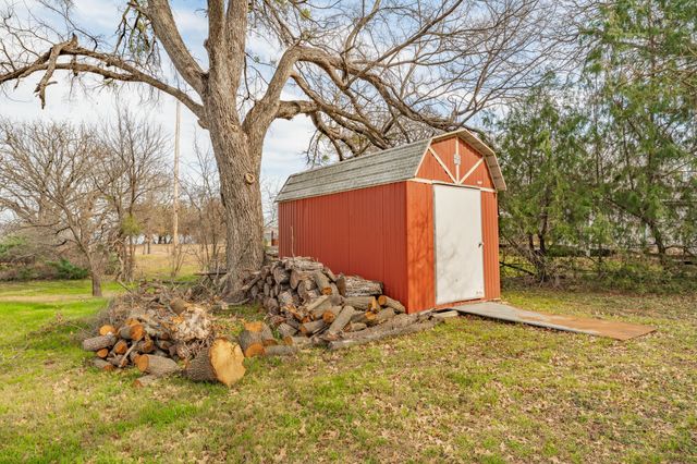 216 Broken Arrow, Comanche, TX 76442