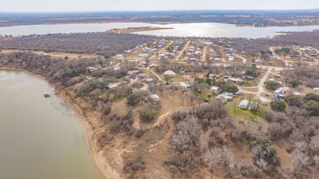 216 Broken Arrow, Comanche, TX 76442