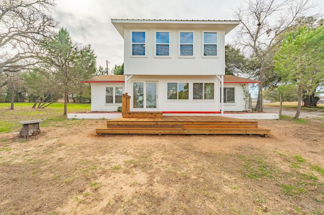 216 Broken Arrow, Comanche, TX 76442