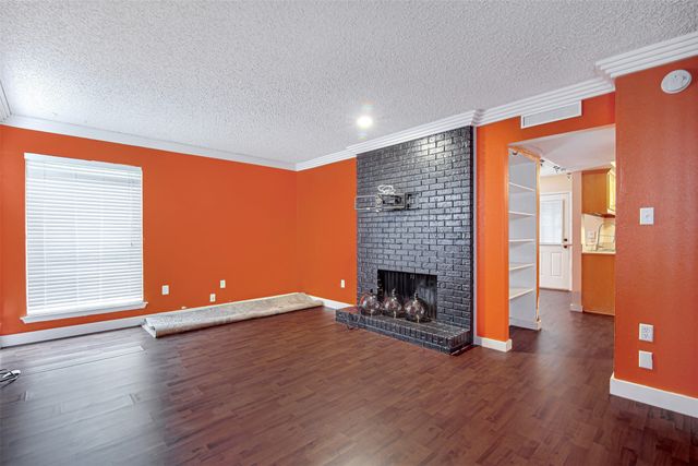 601 St Charles Drive, Arlington, TX 76013
