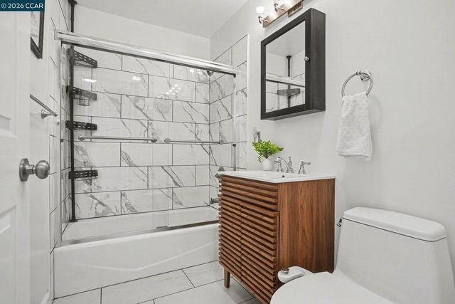 1266 62nd St A, Emeryville, CA 94608