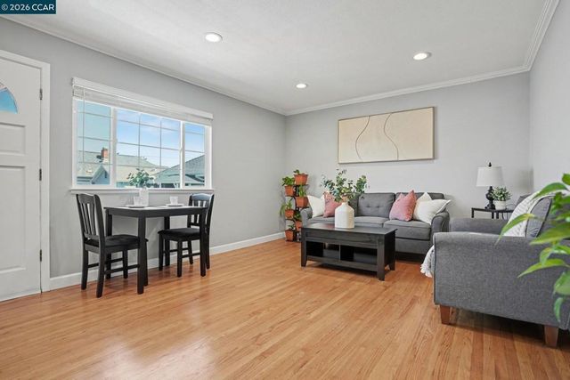 1266 62nd St A, Emeryville, CA 94608