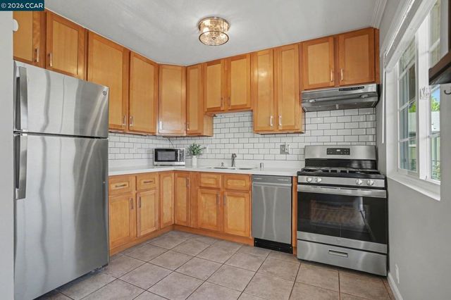 1266 62nd St A, Emeryville, CA 94608