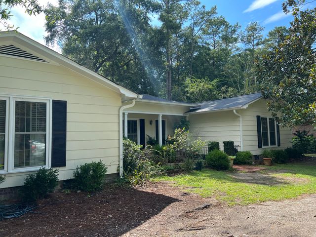 201 Silverhill Road, Walterboro, SC 29488