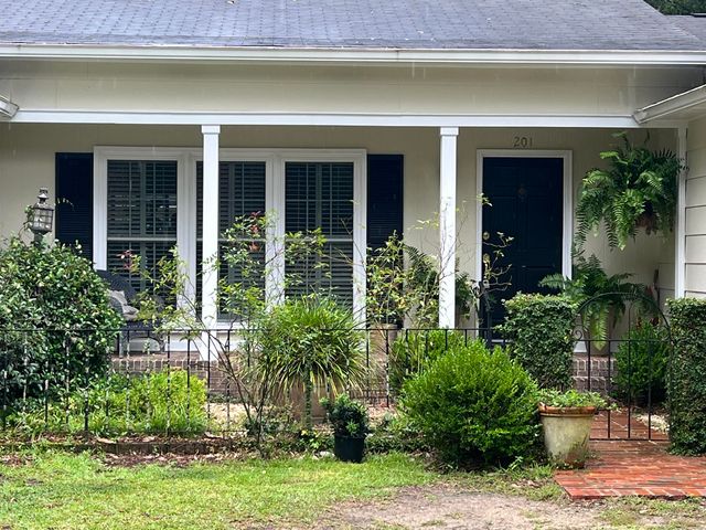 201 Silverhill Road, Walterboro, SC 29488