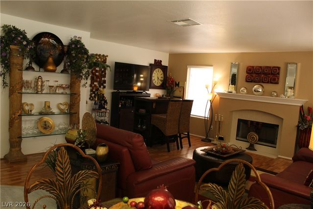 824 East Red Hollow Drive, North Las Vegas, NV 89031