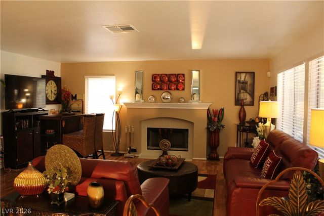 824 East Red Hollow Drive, North Las Vegas, NV 89031