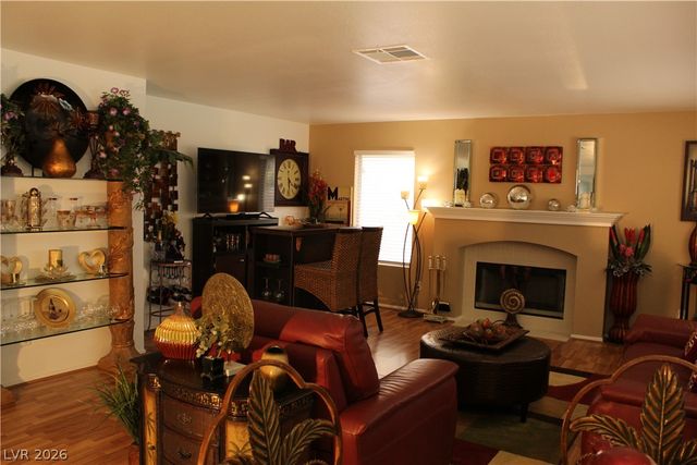 824 East Red Hollow Drive, North Las Vegas, NV 89031