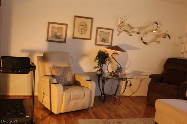 824 East Red Hollow Drive, North Las Vegas, NV 89031