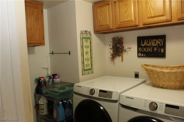 824 East Red Hollow Drive, North Las Vegas, NV 89031