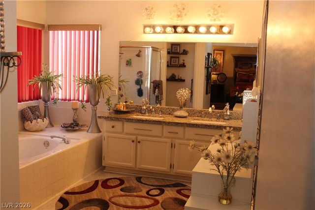 824 East Red Hollow Drive, North Las Vegas, NV 89031
