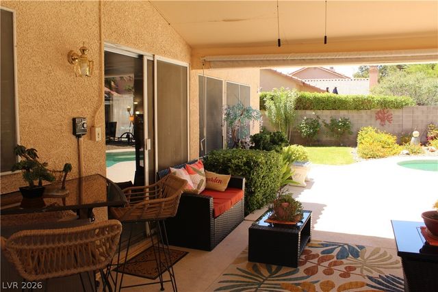 824 East Red Hollow Drive, North Las Vegas, NV 89031