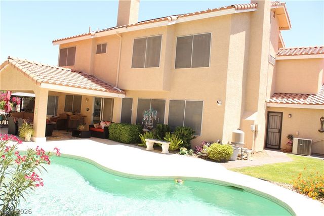 824 East Red Hollow Drive, North Las Vegas, NV 89031