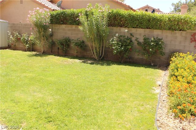 824 East Red Hollow Drive, North Las Vegas, NV 89031