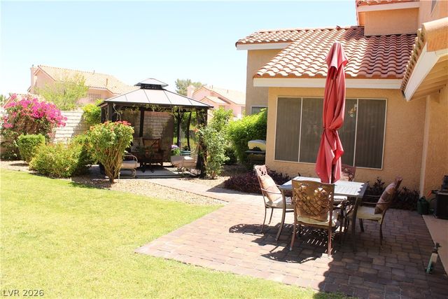 824 East Red Hollow Drive, North Las Vegas, NV 89031