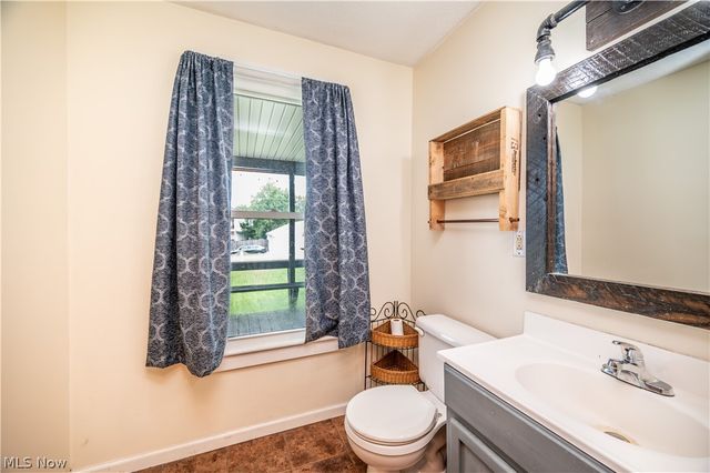 266 W Martin Street, East Palestine, OH 44413