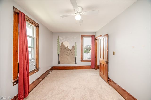 266 W Martin Street, East Palestine, OH 44413