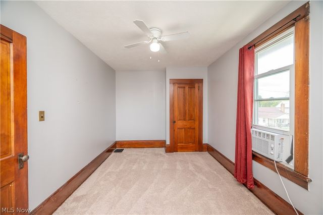 266 W Martin Street, East Palestine, OH 44413