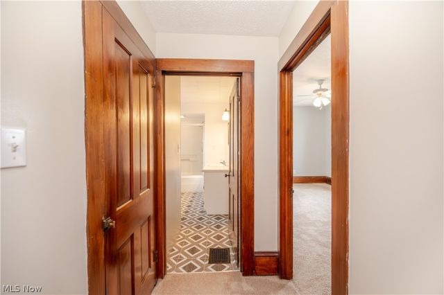 266 W Martin Street, East Palestine, OH 44413