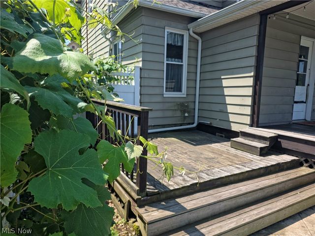 266 W Martin Street, East Palestine, OH 44413