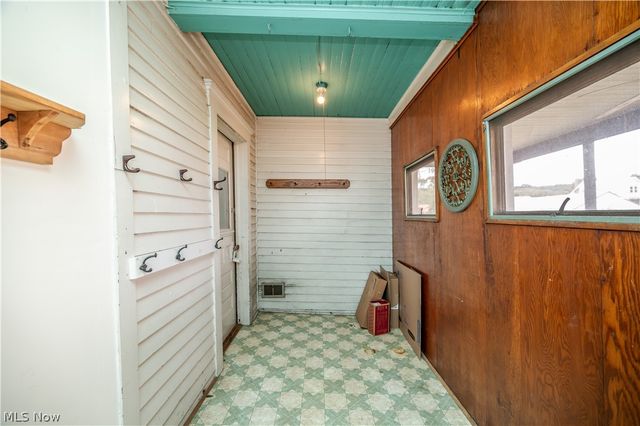 266 W Martin Street, East Palestine, OH 44413