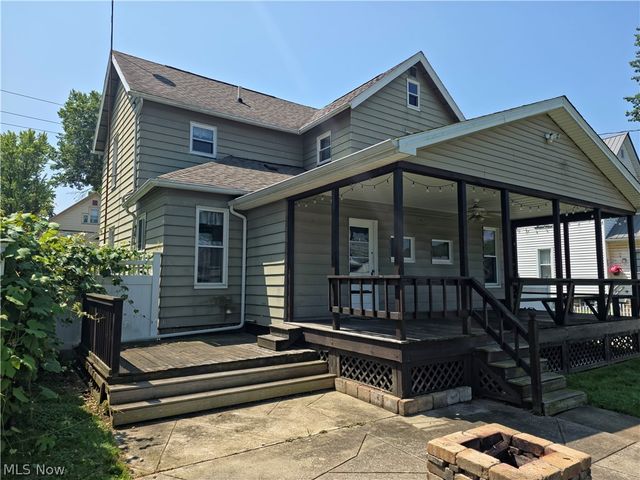 266 W Martin Street, East Palestine, OH 44413