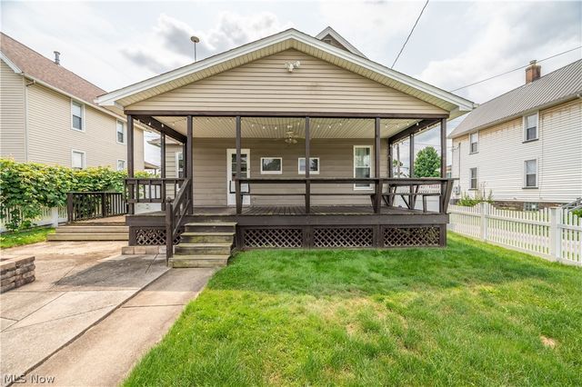 266 W Martin Street, East Palestine, OH 44413