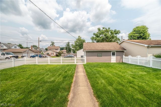 266 W Martin Street, East Palestine, OH 44413