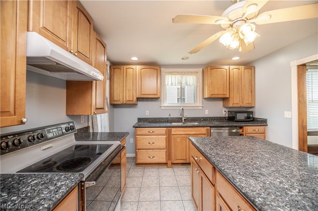 266 W Martin Street, East Palestine, OH 44413