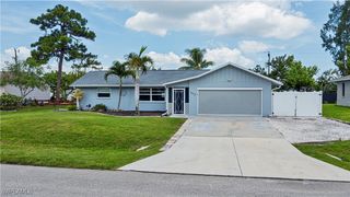 322 SW 28th TER, Cape Coral, FL 33914